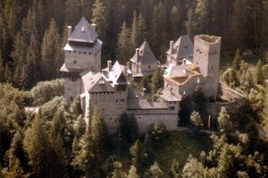 Die Burg 1989 Luftaufnahme